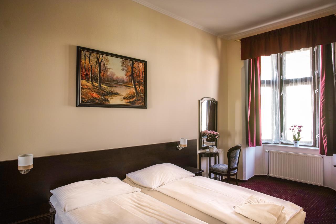 Hotel U Salzmannu Пилзен Екстериор снимка