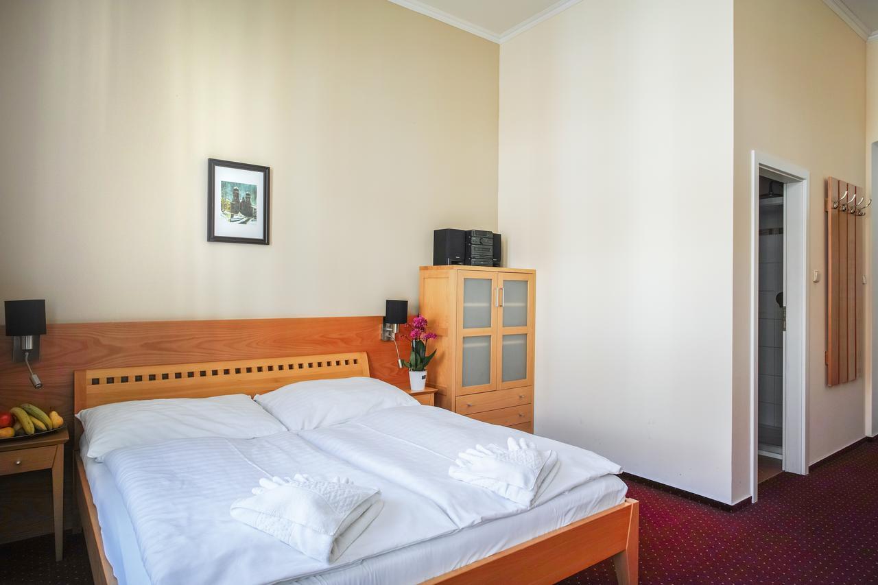 Hotel U Salzmannu Пилзен Екстериор снимка